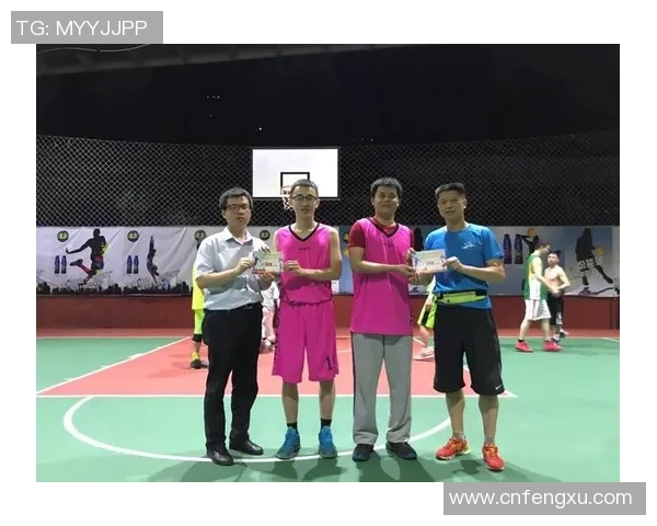 正能量足球明星精神风貌展现激励年轻人奋勇前行