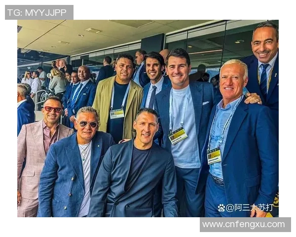 足球巨星们的日常生活揭秘他们场外的真实世界与私人时光 足球巨星们的日常生活揭秘他们场外的真实世界与私人时光